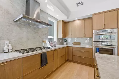Kitchen - 2753 Mathews St, Berkeley, CA 94702 photo 6 of 6