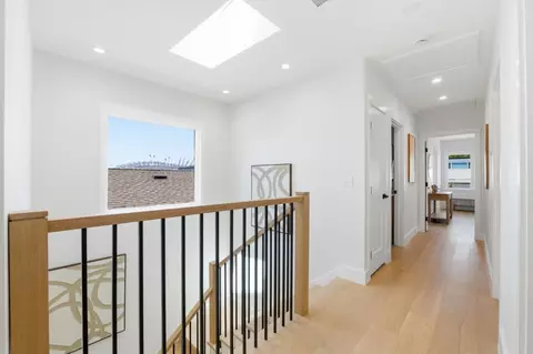 Entry Way - 2753 Mathews St, Berkeley, CA 94702 photo 5 of 6