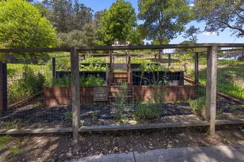 Exterior - 20 Gordon St, Sausalito, CA 94965 photo 12 of 16