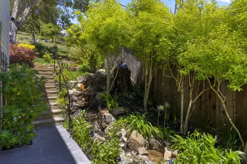 Exterior - 20 Gordon St, Sausalito, CA 94965 photo 9 of 16
