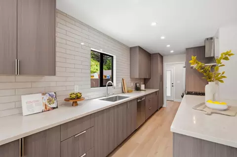 Kitchen - 212 Winona Ave, Pacifica, CA 94044 photo 2 of 4
