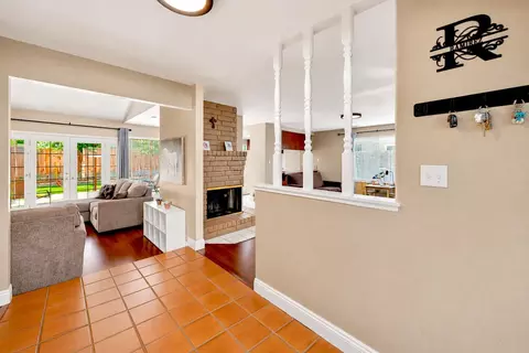Entry Way - 1812 Dorset Ln, Modesto, CA 95355 photo 1 of 2