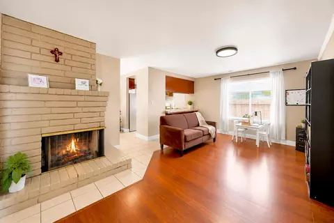Living - 1812 Dorset Ln, Modesto, CA 95355 photo 1 of 3