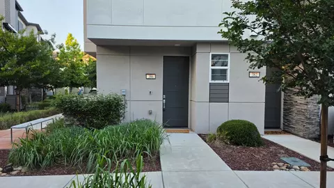 386 Rhythm Ln, Hayward, CA 94544