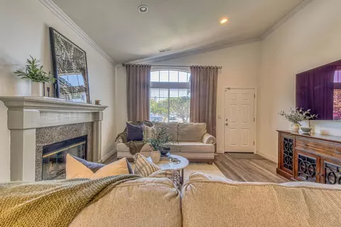 Living - 1066 Eagle Dr, Salinas, CA 93905 photo 4 of 4