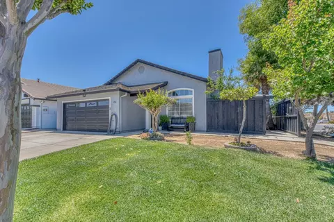 Exterior - 1066 Eagle Dr, Salinas, CA 93905 photo 2 of 10