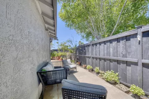 Exterior - 1066 Eagle Dr, Salinas, CA 93905 photo 4 of 10