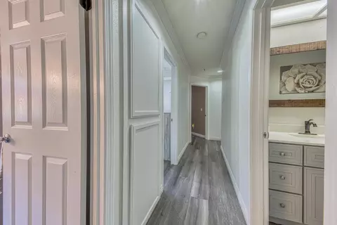 Entry Way - 1066 Eagle Dr, Salinas, CA 93905 photo 2 of 2