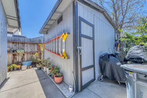 Exterior - 1066 Eagle Dr, Salinas, CA 93905 photo 9 of 10