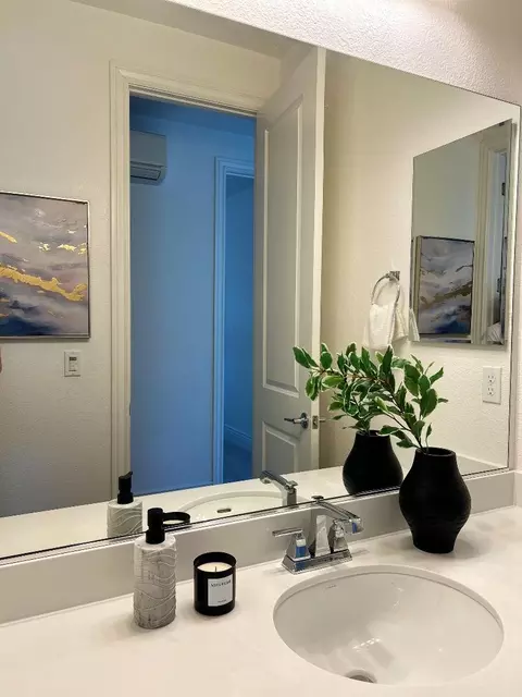 Bath - 5806 Huntley Ave, Dublin, CA 94568 photo 2 of 4