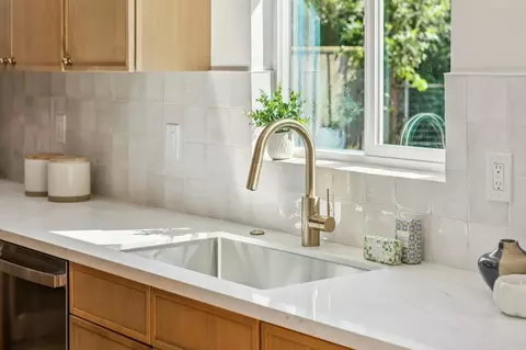 Kitchen - 1404 Flores Dr, Pacifica, CA 94044 photo 4 of 5