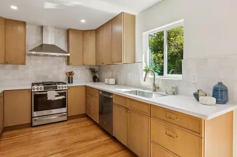 Kitchen - 1404 Flores Dr, Pacifica, CA 94044 photo 3 of 5