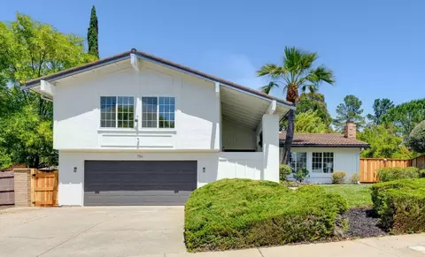 726 Sylvaner Dr, Pleasanton, CA 94566