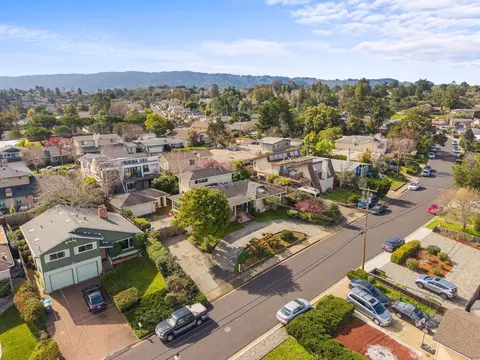2725 Belmont Canyon Rd, Belmont, CA 94002