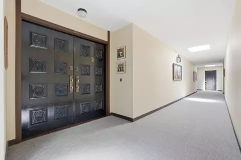 Entry Way - 555 Palm Ave 307, Millbrae, CA 94030 photo 3 of 4