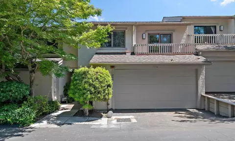 206 Sand Hill Cir, Menlo Park, CA 94025