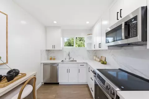 Kitchen - Undisclosed, Atherton, CA 94027 photo 4 of 4