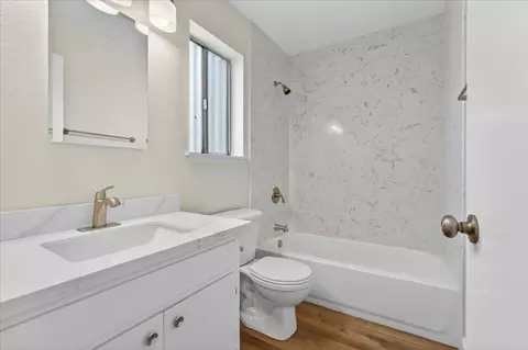 Bath - 1619 Cherokee Dr, Salinas, CA 93906 photo 1 of 2