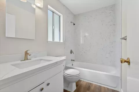 Bath - 1619 Cherokee Dr, Salinas, CA 93906 photo 2 of 2