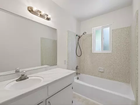 Bath - 3227 Putter Dr, Soquel, CA 95073 photo 2 of 2