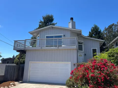 3227 Putter Dr, Soquel, CA 95073