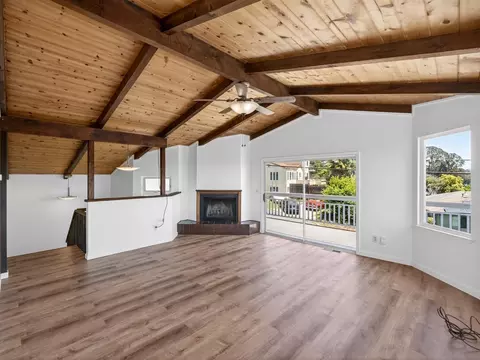 Living - 3227 Putter Dr, Soquel, CA 95073 photo 2 of 6