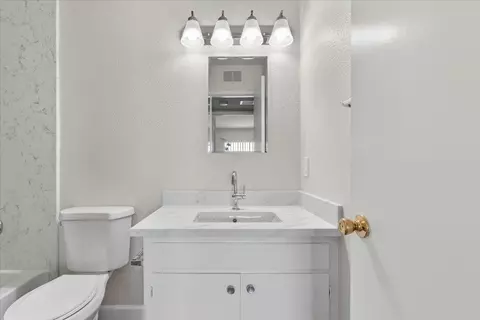 Bath - 1627 Cherokee Dr, Salinas, CA 93906 photo 1 of 2