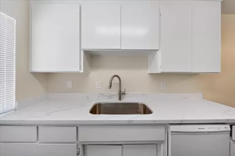 1627 Cherokee Dr, Salinas, CA 93906