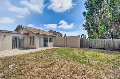 Exterior - 1627 Cherokee Dr, Salinas, CA 93906 photo 2 of 3