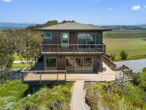 127 Cormorant Way, Watsonville, CA 95076