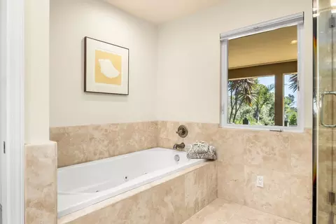 Bath - 160 Mattison Ct, Aptos, CA 95003 photo 4 of 8