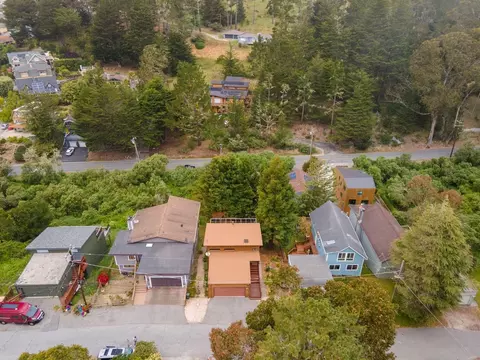 View/Area - 731 Lancaster Blvd, Moss Beach, CA 94038 photo 1 of 6