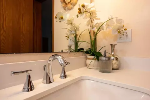 Bath - 731 Lancaster Blvd, Moss Beach, CA 94038 photo 3 of 9