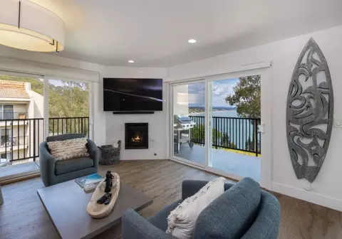 Living - 850 Park Ave 5c, Capitola, CA 95010 photo 1 of 3