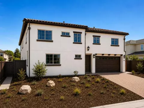 1001 Amore St, Hollister, CA 95023