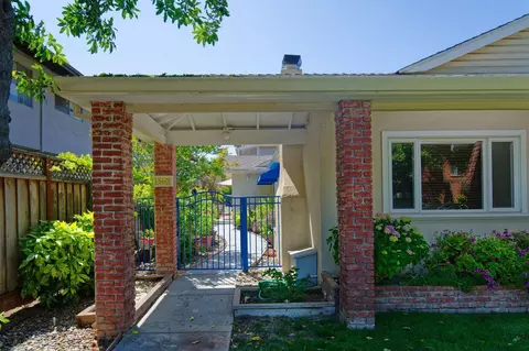 558 Lassen St, Los Altos, CA 94022 photo 2