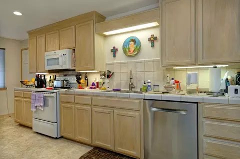 558 Lassen St, Los Altos, CA 94022 photo 14