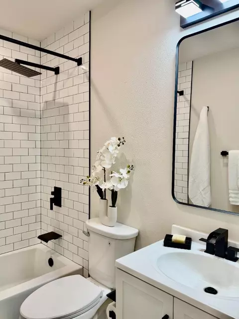 Bath - 7579 Burnham Way, Dublin, CA 94568 photo 2 of 5