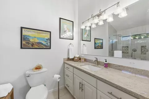 Bath - 354 Vallejo St, El Granada, CA 94018 photo 3 of 4