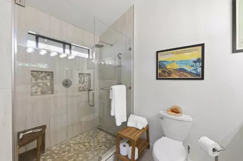 Bath - 354 Vallejo St, El Granada, CA 94018 photo 4 of 4