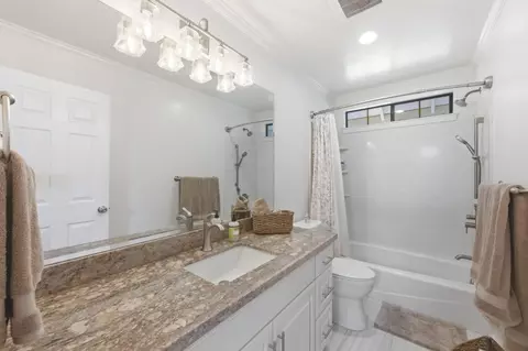 Bath - 354 Vallejo St, El Granada, CA 94018 photo 2 of 4