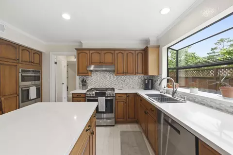Kitchen - 354 Vallejo St, El Granada, CA 94018 photo 5 of 6