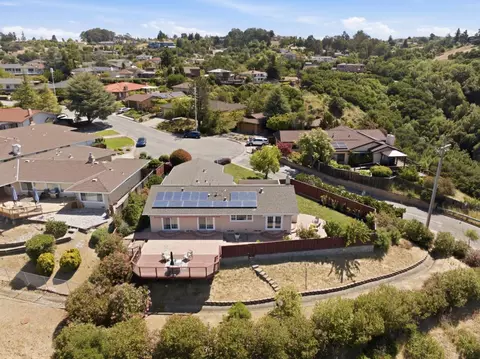 26945 Halifax Pl, Hayward, CA 94542