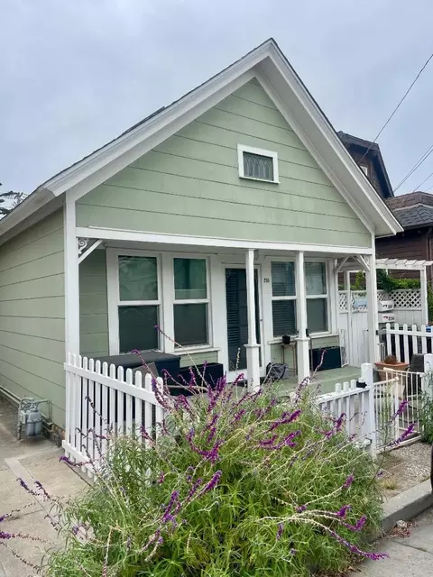 216 Cypress Ave, Santa Cruz, CA 95062