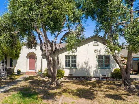 Exterior - 4855 Crystal St, Capitola, CA 95010 photo 2 of 9