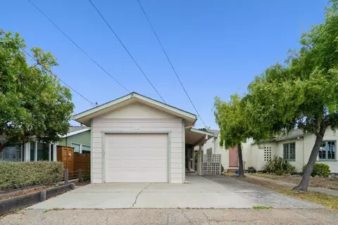 Exterior - 4855 Crystal St, Capitola, CA 95010 photo 6 of 9
