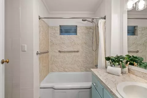 Bath - 4855 Crystal St, Capitola, CA 95010 photo 1 of 2