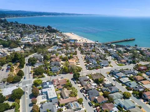 View/Area - 4855 Crystal St, Capitola, CA 95010 photo 2 of 4