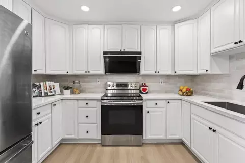 Kitchen - 363 E Latimer Ave 1, Campbell, CA 95008 photo 1 of 2