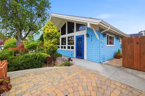 212 3rd Ave, Santa Cruz, CA 95062